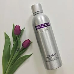 Danzka Vodka Currant 40% 1,0l -Tom Home 25061 danzka vodka currant 40 1 0l mood 1 a90c