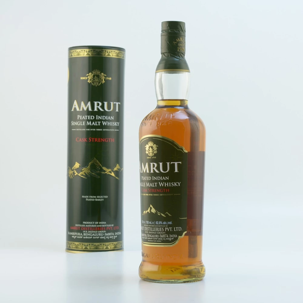 Amrut Peated Indian Whisky Cask Strength 62,8% 0,7l 5 Amrut Peated Indian Whisky Cask Strength 62,8% 0,7l – Bild 3