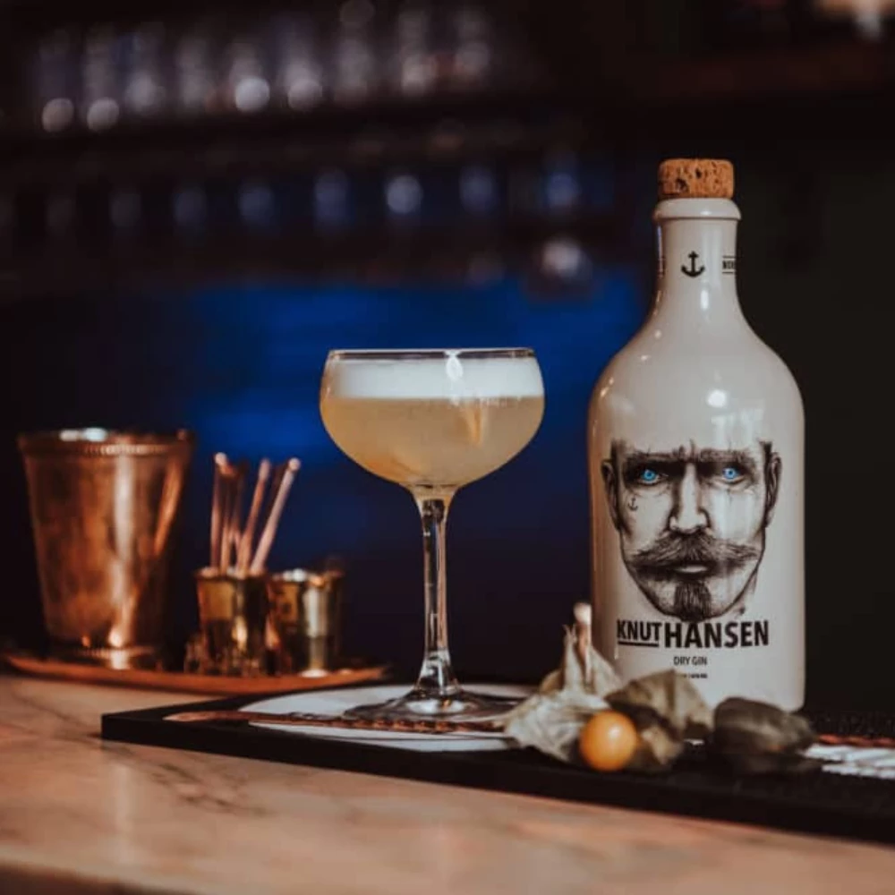 Knut Hansen Dry Gin 42% 0,5l 4 Knut Hansen Dry Gin 42% 0,5l – Bild 2